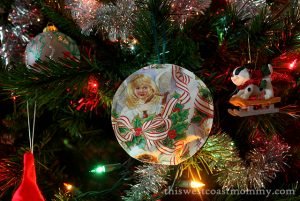 Upcycled Christmas Ornaments - Credit: This West Coast Mommy http://thiswestcoastmommy.com/christmas-craft-upcycled-christmas-ornaments/